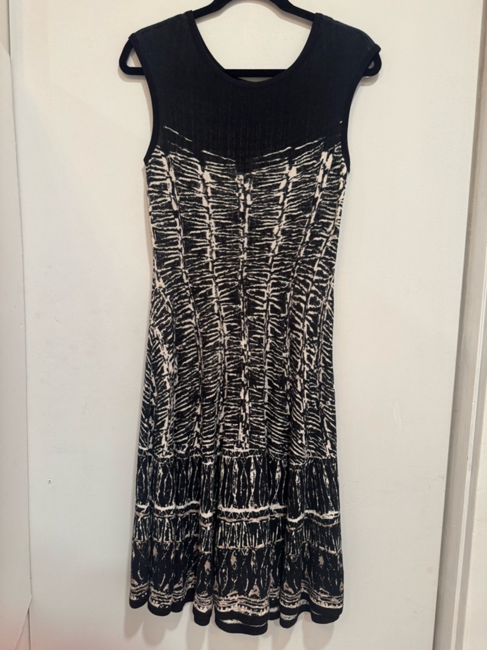 NIC+ZOE Black and White Knit Midi Dress